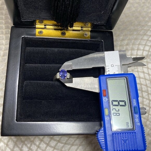 Sterling Silver 925 Ring w Blue Violet Gemstone – Tanzanite Look - Picture 4 of 12